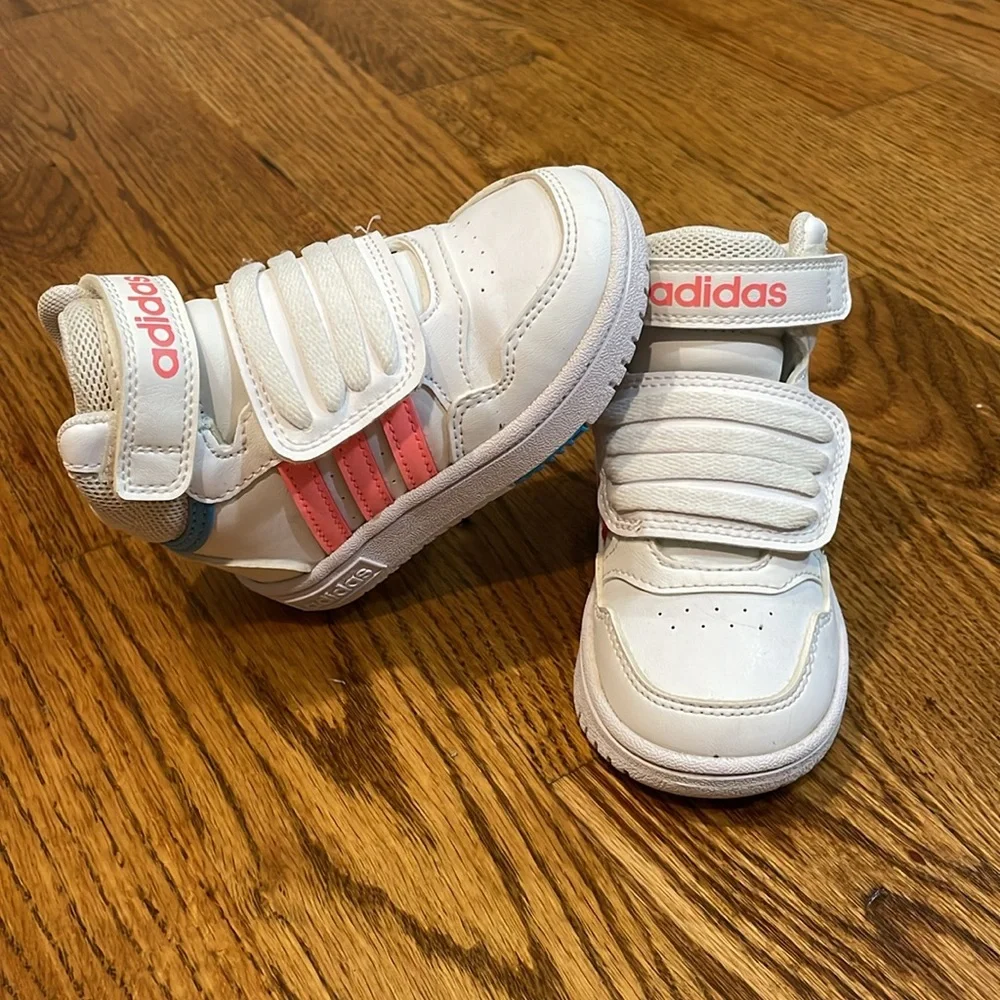 Baby Girl’s High Top Adidas Shoes/Sneakers. Size 5. Excellent to Like New.